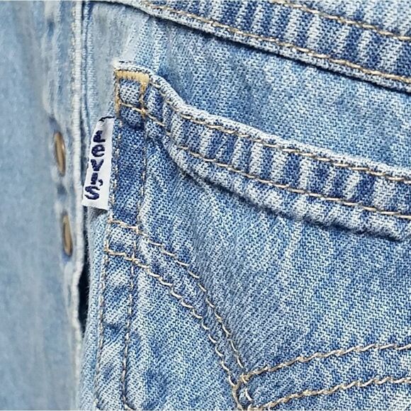 VINTAGE 96 Levi's Raw Cut Sleeveless Chambray Top - Picture 7 of 13